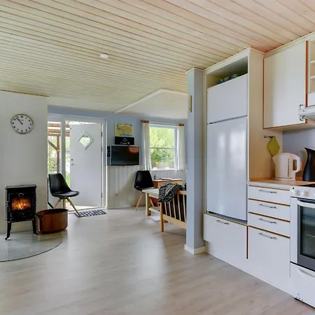Venla - 150m From The Sea By Interhome